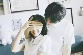 恋人之间该不该有隐私？