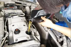 车保养用什么机油好？汽车技师破除伪理论，告诉你机油的终极选择