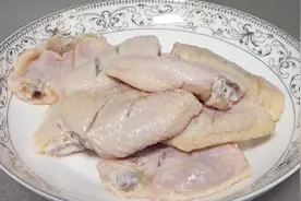 一盘鸡翅，不加一滴油，做好后大人孩子都爱吃，做法简单，先收藏视频封面