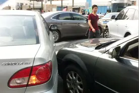 车被剐蹭肇事者却跑了怎么办？记住这几个办法，保证让你追回钱！