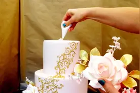 奶油婚礼大蛋糕制作视频，三层大花朵结婚蛋糕视频封面
