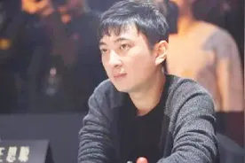绝地求生：王思聪送主播天价帽衫，钱你都买不到，背景也是实力呀视频封面