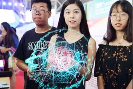 中国小伙发明神奇“风扇”，能展示3D全息影像，从国外火到国内视频封面
