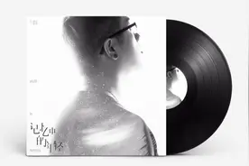Yy人气主播毕加索现场演播自己原创歌曲-记忆中的年轻