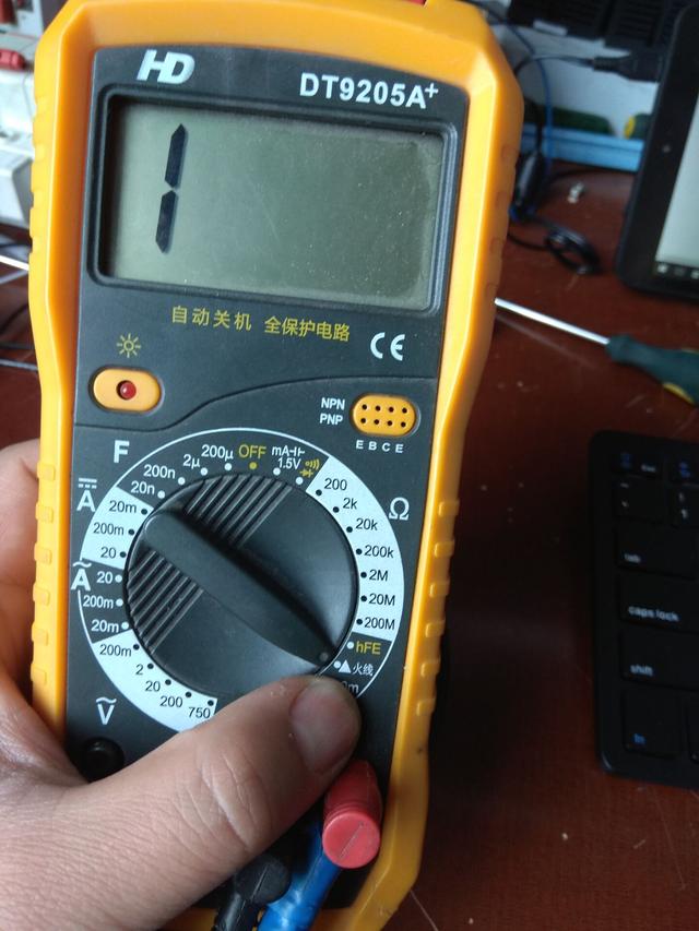 黄绿线代表什么线（家里3种电线一样的颜色）