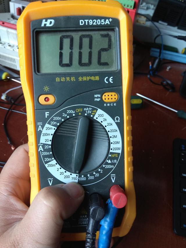 黄绿线代表什么线（家里3种电线一样的颜色）