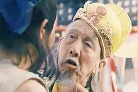 农民张老三斗鸡太入戏了，赢了皇帝的金鸡，还敢和皇上对骂！视频封面