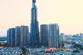 越南第一高楼即将封顶，481米高将整个胡志明市一览无余视频封面