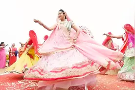 印度婚礼场面如此欢快，曼妙歌舞好看又好听！