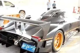 土豪开3000多万的豪车到车管所上牌吓到工作人员，不知道是什么车视频封面