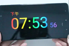 旧手机不要丢掉，教你简单设置，变成专属时钟很漂亮！视频封面