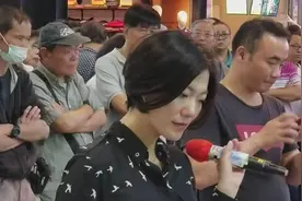 旺角最红天后歌手，小龙女演唱经典《雪地上的回忆》，日赚近万元视频封面