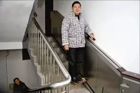 中国发明第三种电梯，踩着踏板就将人送上楼，装10米电梯才2万