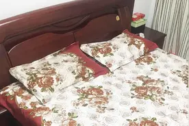 床单总是往下滑？奶奶教我这一招，再也不用担心床单会跑偏了视频封面