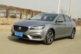 试驾上汽全新名爵6：搞到了一台6速手挡，驾驶乐趣赶超7速双离合视频封面