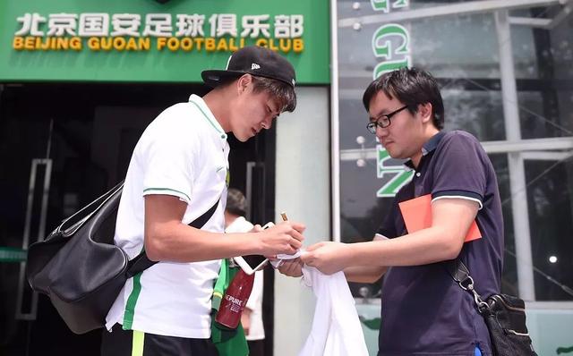 专访杨运：亚冠失误20多万私信骂我，若回工体还会去谢场