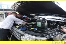 为什么很多司机都要在车上放两桶水？说出来你都不敢相信！视频封面