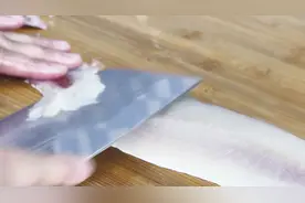 大厨手把手教你片鱼片，一看就懂，一学就会，以后做酸菜鱼不求人视频封面