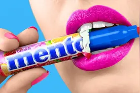 校园恶作剧，把零食伪装成学习用品带进课堂，会被老师发现吗？