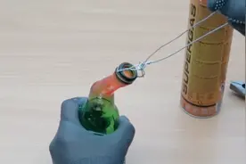 高温加热后的玻璃瓶会变成什么样？强迫症表示要疯了视频封面