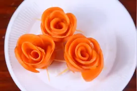 大厨教我的摆盘技能，用它“做成”玫瑰花点缀，绝对不比餐厅差视频封面