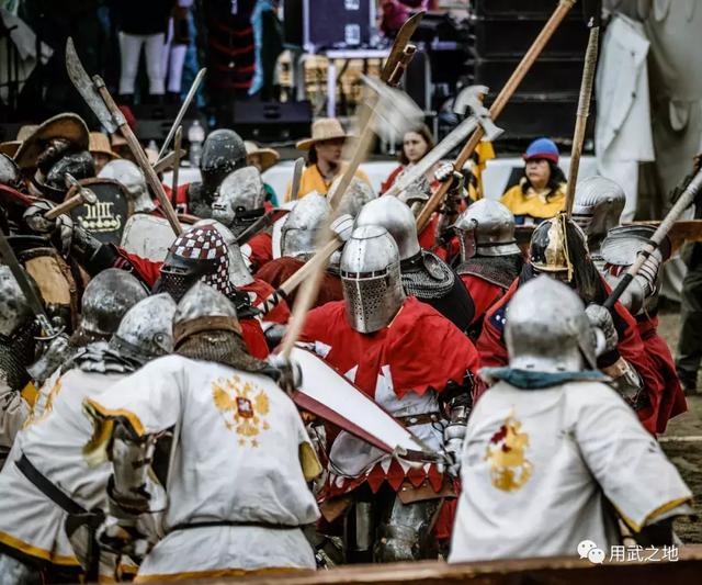 这是最原始最残酷的格斗赛,中国勇士穿铠甲持兵器激战多国强敌!