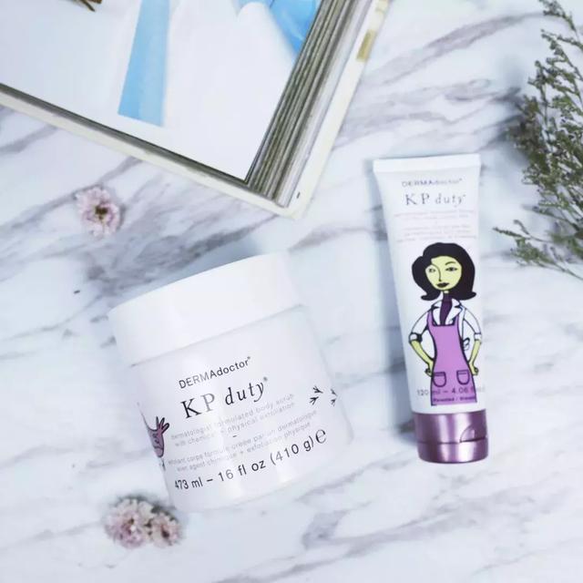 去鸡皮肤的磨砂膏和身体乳 去鸡皮肤的磨砂膏和身体乳