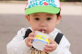 超市那么多酸奶，宝宝喝哪种最好？妈妈看好这5步，不会选错！视频封面
