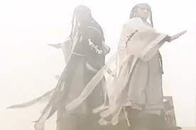 阴狠毒辣的玄冥二老，为何甘愿被朝廷驱使？其实原因就是它视频封面