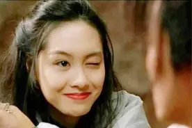 眼睛里住着星星有多漂亮？看完女神朱茵这个视频就知道了！视频封面