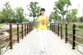 入门48步鬼步舞《对不起现在我才爱上你》美女老师附有教学视频封面