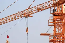 100米高的塔吊，司机是怎么上去的？今天真是长见识了视频封面