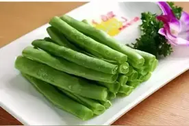 心痛！两岁男童吃了四季豆后脸色变青，经抢救无效身亡图片