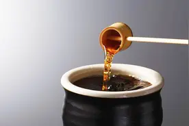 关于醋的十大营养吃法，和这些食物一起吃可以预防治疗疾病视频封面