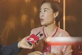 大气！要1000万分手费 前男友只给200万！女子嫌太少 当场扔掉！视频封面