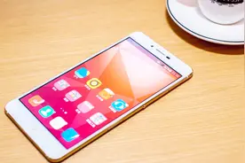 教你打开手机变音功能，能把自己声音变为魔鬼声音，很好玩