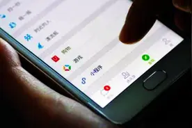 微信打开这个开关就知道好友真实名字，很简单几秒钟搞定视频封面