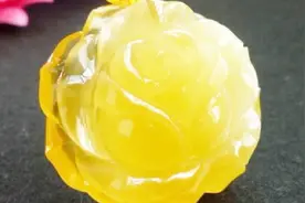 女人佩戴琥珀，竟有这种功效？厉害了视频封面
