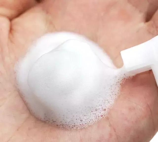 这15支经典洁面膏，最便宜的竟然最值得回购？