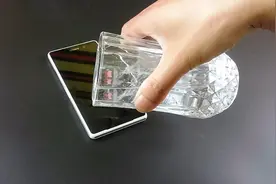 没盖的杯子碰翻了也不怕，只需一招避免水洒了，赶快试试吧视频封面