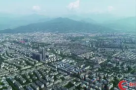 汶川地震十周年重访都江堰：一湾长虹飞架 岷江浦江相连图片
