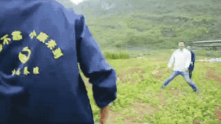 用一颗“硬蛋”告诉你这个村子的真相……