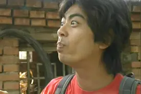 日本小哥第一次吃到中国产高级葡萄，眼珠子都快凸出来了：好吃！视频封面