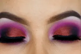 多色撞接烟熏眼妆，神秘紫色搭配玫瑰红，好美的眼妆视频封面