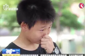 怎么看家长辅导作业？孩子说着说着竟哭了！都不容易啊！视频封面