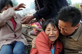 汶川地震十周年·内江故事｜这些照片，是我这个幸存者以及每个亲历者的追忆图片