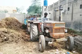 印度拖拉机质量有多好，油门都快踩到底了竟然不冒黑烟视频封面