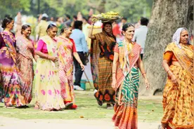 印度男女比例严重失衡，这些人一生可能找不到老婆，中国光棍笑了