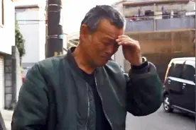 儿子送父亲一辆川崎摩托车，瞬间父亲哭了！视频封面