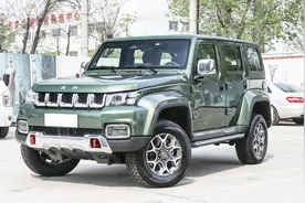 北京BJ40 PLUS公布价格17-20万元，这次真的膨胀了，5月27日开售